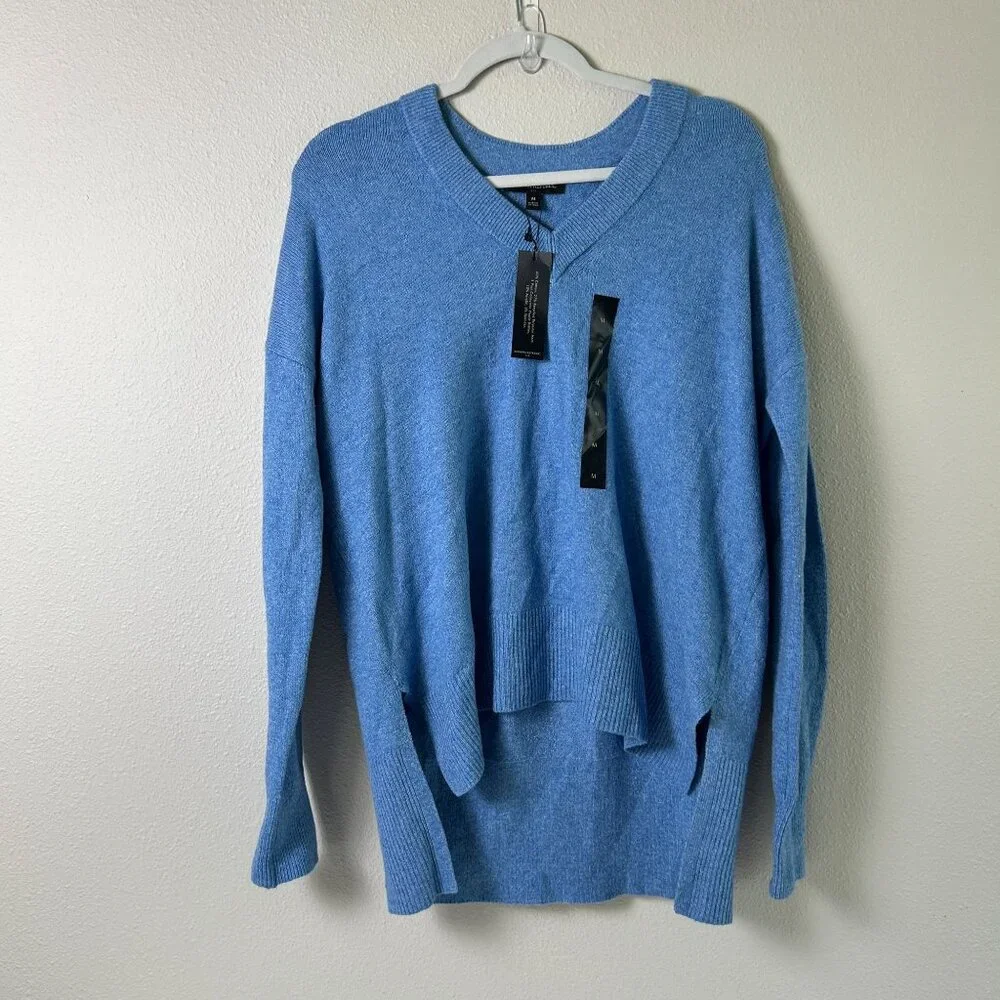 Banana Republic Sweater Mens Size M Blue V Neck‎ Hi Low Hem Pullover NWT